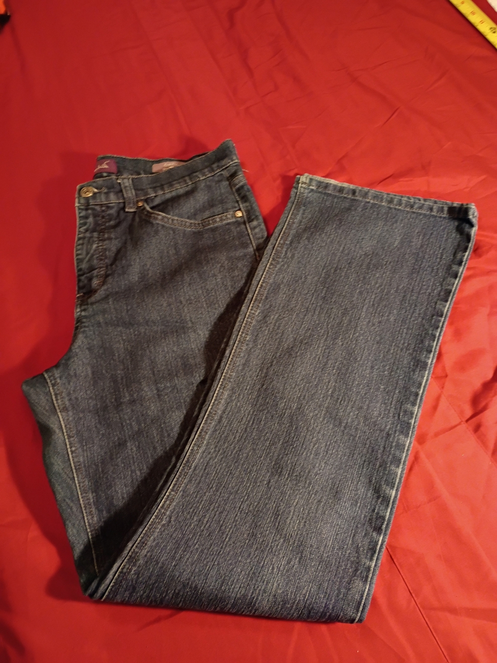 Gloria Vanderbilt Women's Straight-Leg Jeans in Dark Blue Denim